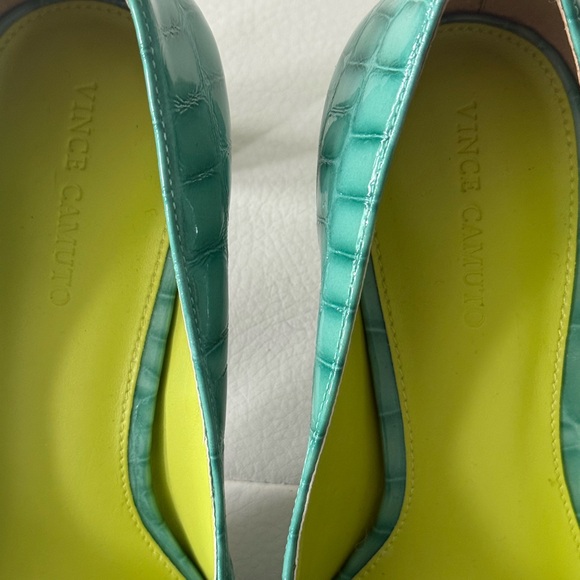Vince Camuto Teal Crocodile Pattern Heels - Picture 5 of 11